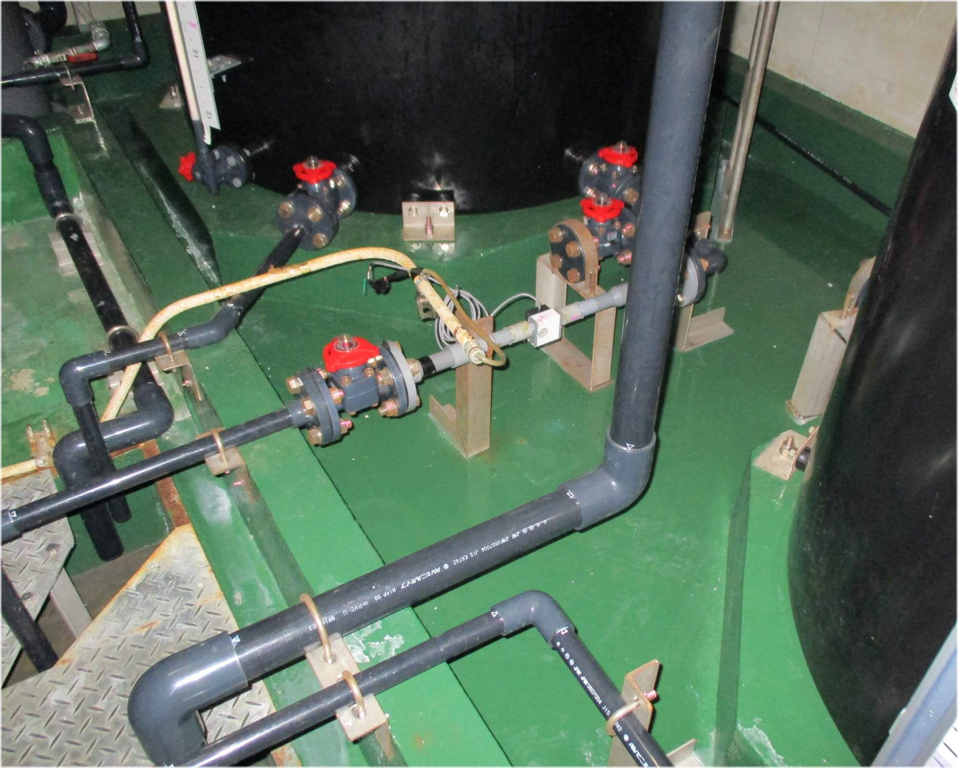 ポリウレア施工実績 製造工場　苛性ソーダ防液堤ライニング（防水・防食）NUKOTEポリウレアPA